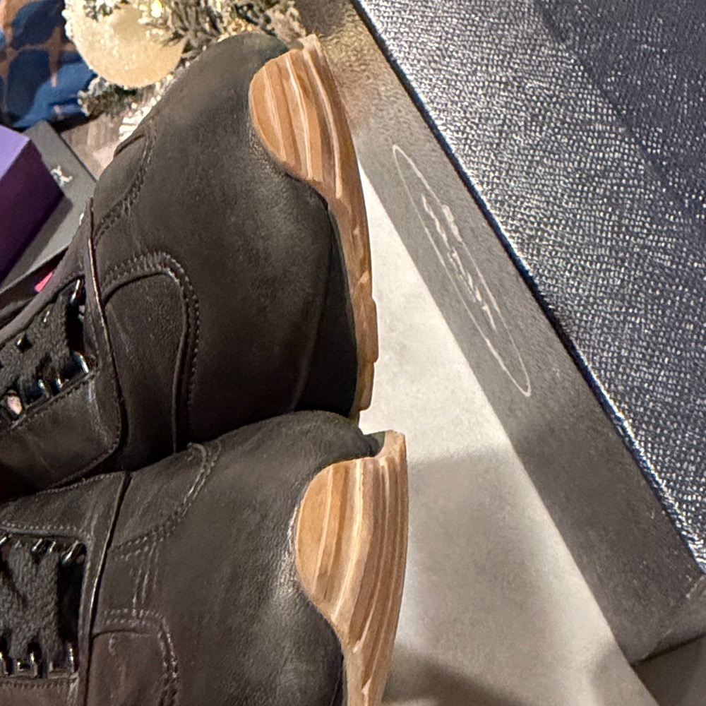 Prada Men's Black Leather Sneakers - Picture 11 of 14